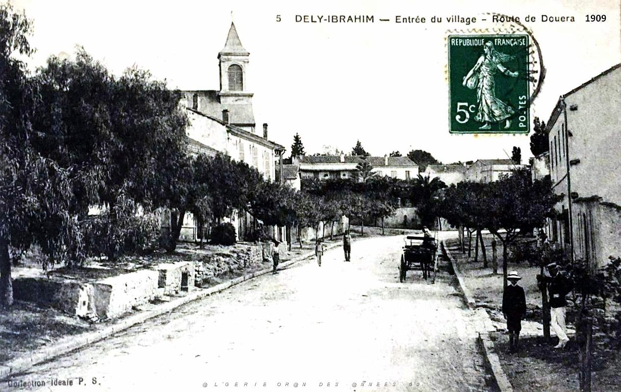 Dely-Ibrahim - Entree du Village - Route de Douera -1909.jpg